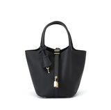 ÉLISE TASCHE